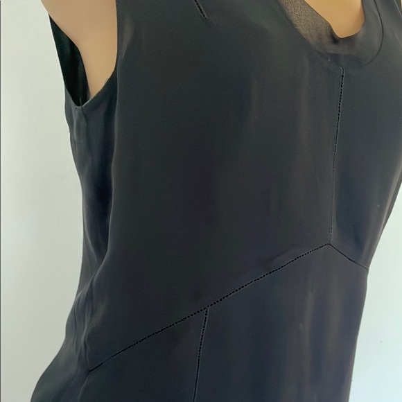 Tory Burch Silk Chiffon Black Sleeveless Women's Top with Seaming Details - Picture 3 of 10